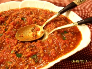 Basic Pasta Sauce with Meat - My Yellow Farmhouse.com