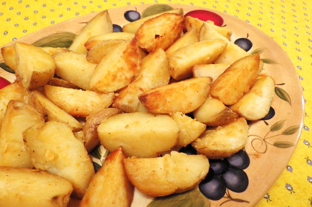 Oven Roasted Parmesan Potatoes - My Yellow Farmhouse.com
