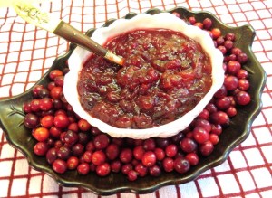 Homemade Whole-Berry Cranberry Sauce with Apple and a Hint of Cinnamon - My Yellow Farmhouse.com